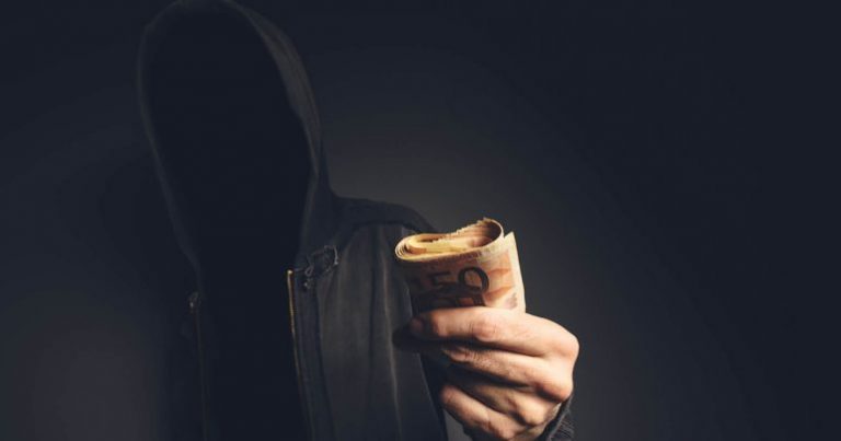 Homem é preso em BC após extorquir ex-namorada com imagens íntimas