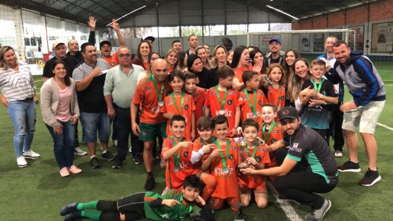 Base do Camboriú/Kadiz conquista Copa Minicraques de Futebol 7