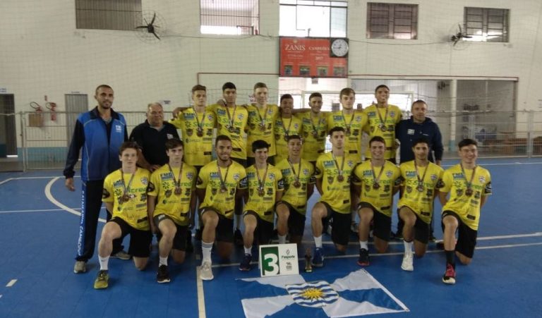 Equipe de BC compete na etapa final da Liga Catarinense de Voleibol