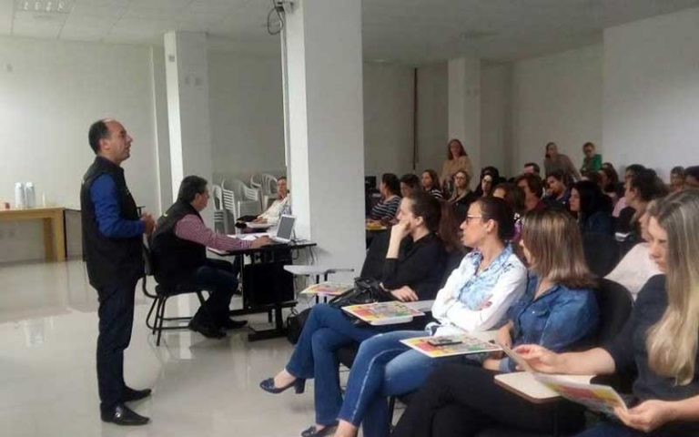 Núcleo de Prevenção às Drogas e Pedofilia de Camboriú realiza palestra