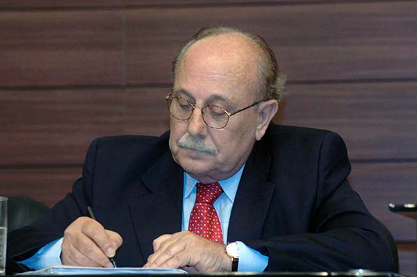 Ex-deputado federal Walmor de Luca morre aos 81 anos