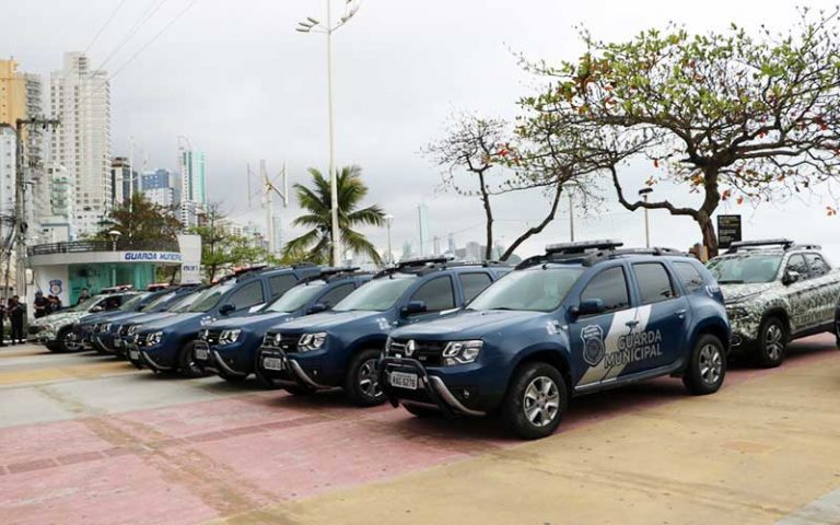 Guarda Municipal recebe 16 novas viaturas