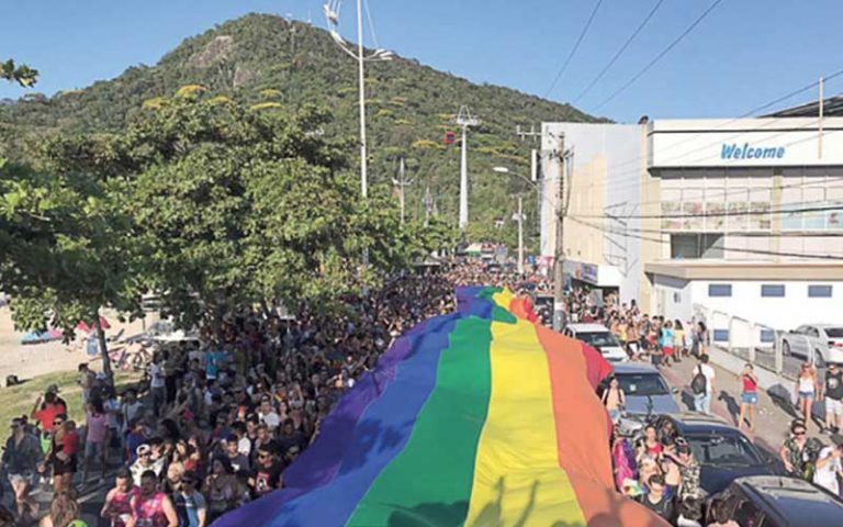 “Marcha pela Diversidade” leva multidão para a Atlântica