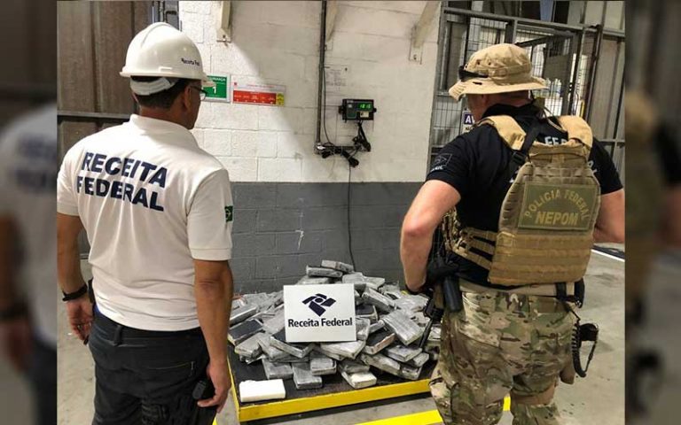 Quase 200kg de cocaína que ia para Europa é apreendida em contêiner de frango congelado