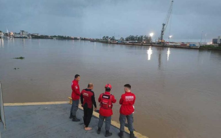 Bombeiros procuram garoto que desapareceu em rio em Navegantes