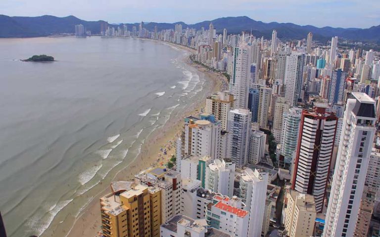 Hotelaria avalia como positivo o feriadão em Balneário Camboriú