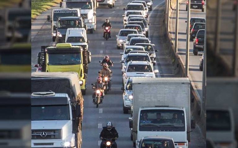 Prudência e Paciência: Rodovias de SC têm tráfego lento na volta do Feriado