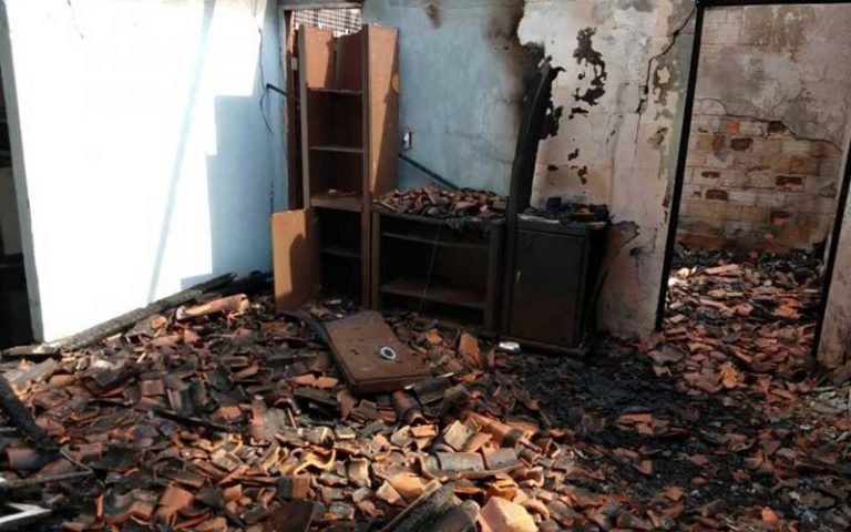 Mãe e filho morrem queimados durante incêndio em Guaramirim