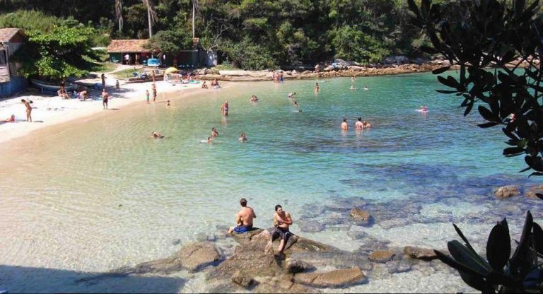 Jovem de 27 anos morre afogado na Praia da Sepultura