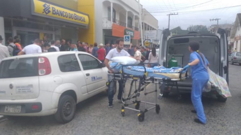 Bandidos armados assaltam dois bancos e causam terror em Vidal Ramos