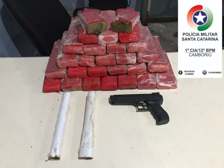 Traficante tinha mais de 20kg de maconha enterrada no terreno de casa em Camboriú