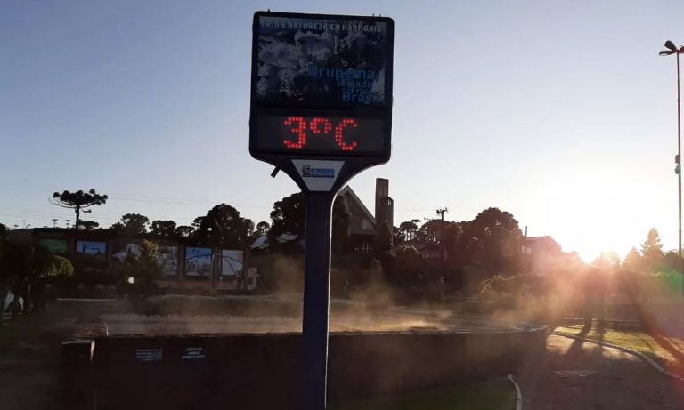 Geada marca amanhecer pós-Carnaval em Santa Catarina
