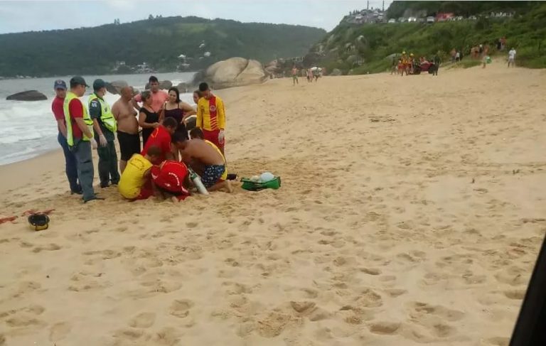 Dois homens morrem afogados em praias de Santa Catarina
