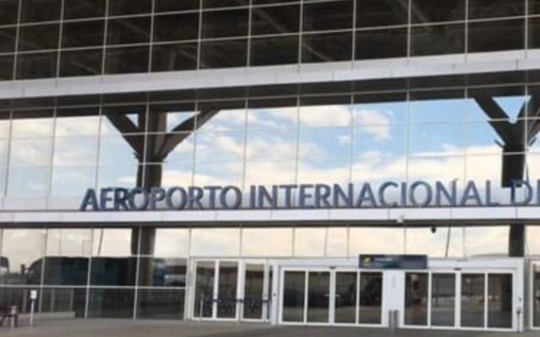 Polícia encontra microcâmera em vestiário feminino de aeroporto