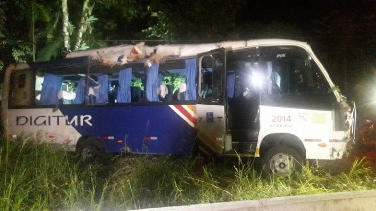 “Fiz o que pude”, diz motorista de micro-ônibus que caiu em ribanceira em Corupá