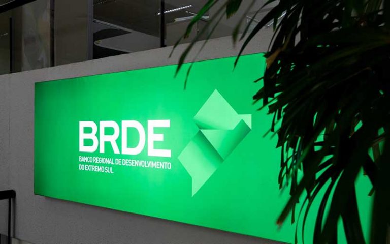 BRDE aprova R$ 1 bilhão com BNDES para investimentos na Região Sul