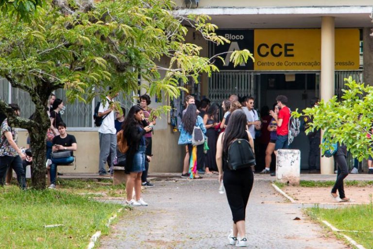 Coronavírus: UFSC suspende aulas a partir desta segunda-feira