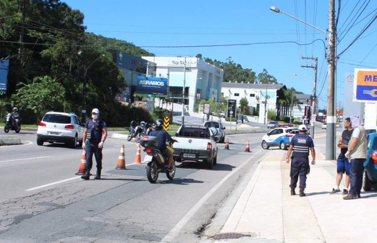 Barreiras sanitárias fixas voltam a partir desta sexta em Balneário Camboriú