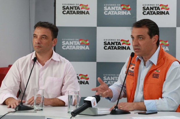 Governo recua na flexibilização da quarentena em Santa Catarina, afirma colunista