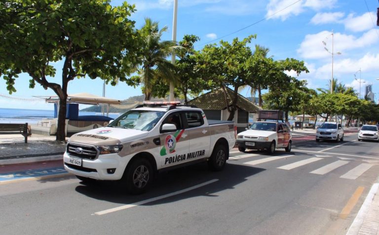 Polícia Militar e Fiscais reforçam fiscalização na Atlântica