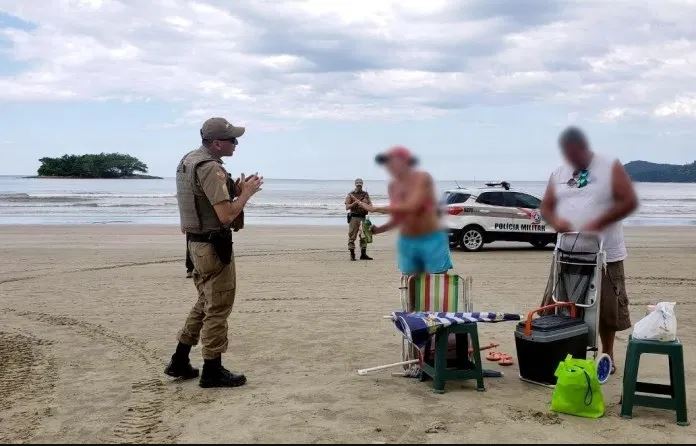 Família se recusa a sair da praia e PM registra B.O. por desobediência