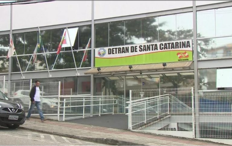Detran SC abre para atendimento ao público com agendamento dia 04