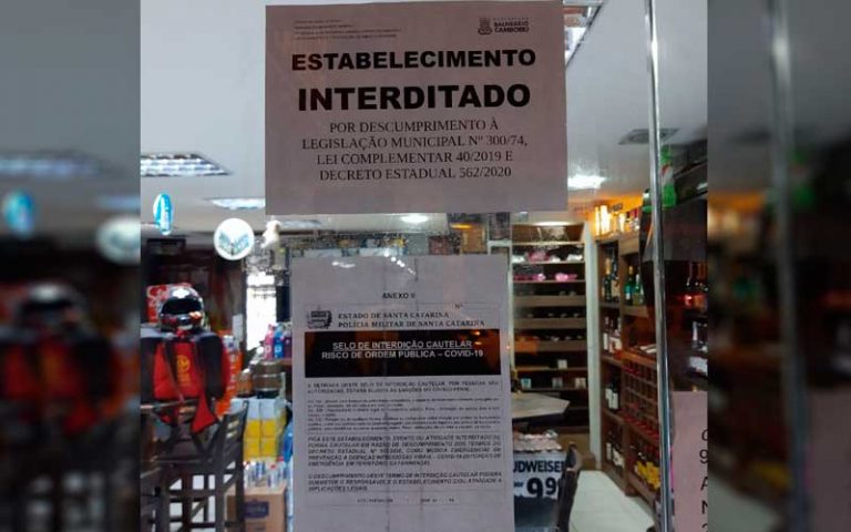 PM fecha estabelecimento que descumpria normas de prevenção