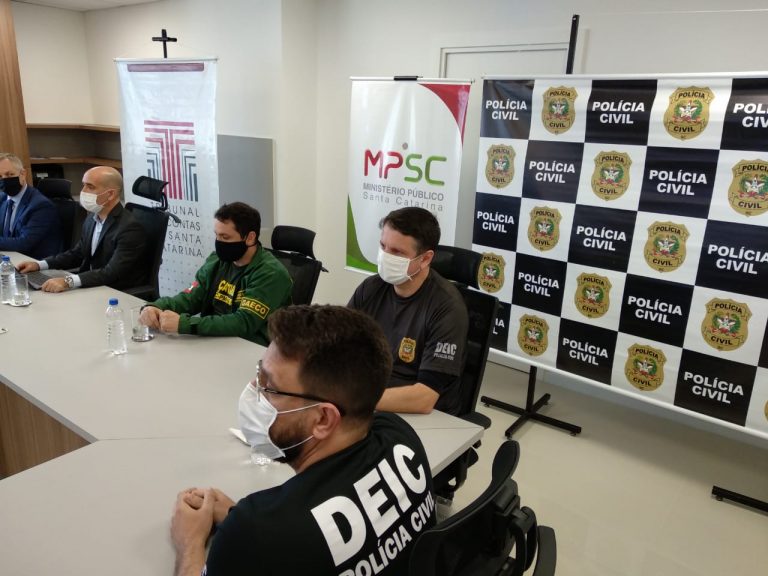 AO VIVO: Coletiva de imprensa sobre operação que prendeu ex secretário da Casa Civil do Estado
