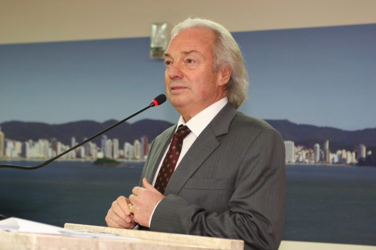 Fiesc concede a Júlio Tedesco a Ordem do Mérito Industrial de Santa Catarina de 2020