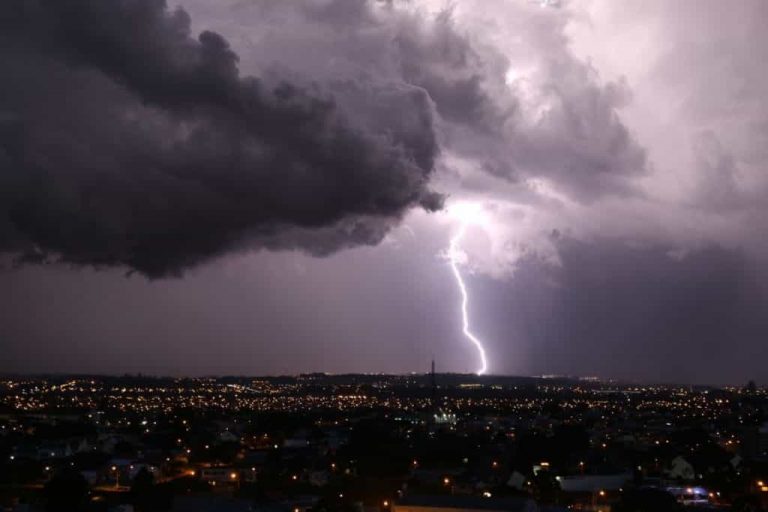 Alerta de temporais em todo o estado na tarde de noite desta terça-feira