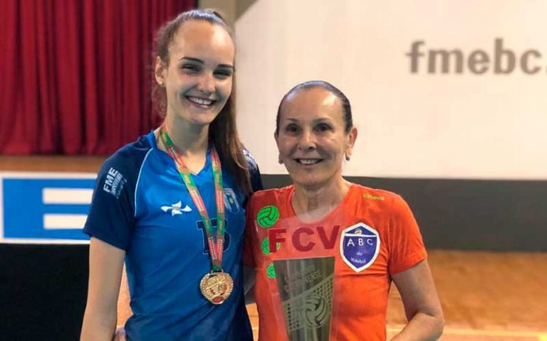 Atleta do vôlei de BC é convocada pela Seleção Brasileira