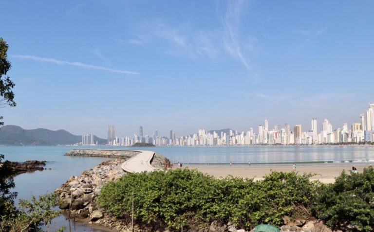 Molhe do Pontal Norte entra em fase de acabamento
