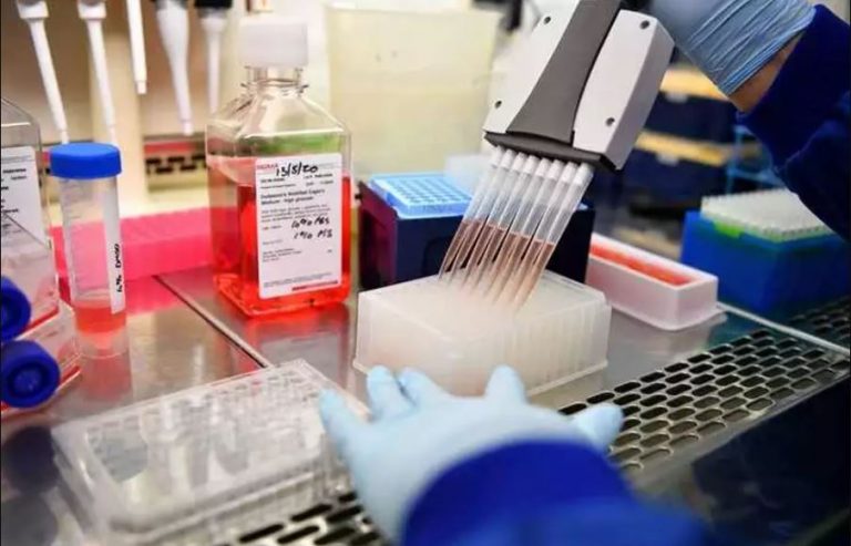Rússia anuncia que vacina passou na fase de testes com humanos