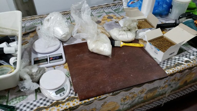 PM localiza laboratório de drogas em Camboriú