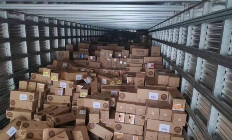 Carreta com carga roubada de R$300 mil é recuperada em Camboriú