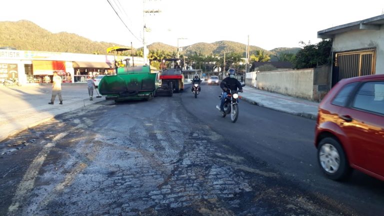 Camboriú está pavimentando ruas sem cumprir lei municipal de saneamento