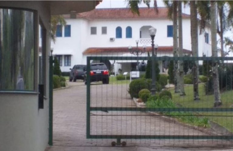 Polícia Federal cumpre mandados na casa do Governador Moisés