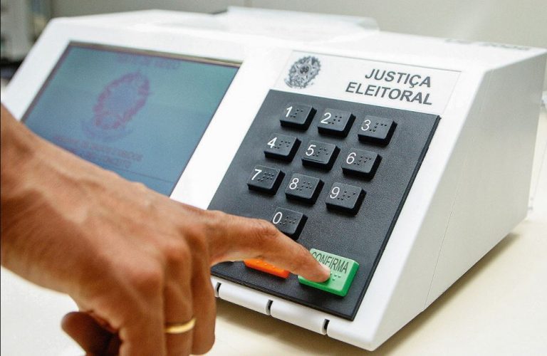 Com quase 30% de abstenção, resultado saiu rápido em SC