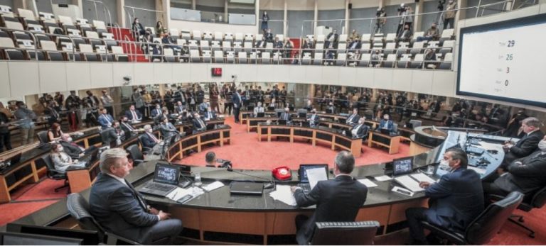 Alesc autoriza abertura de processo contra a vice-governadora