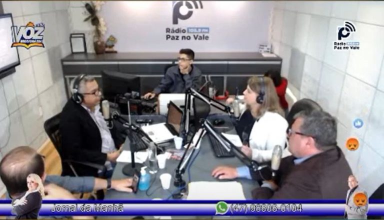 Rádio de Camboriú blinda prefeito candidato a reeleição de responder pergunta de ouvinte