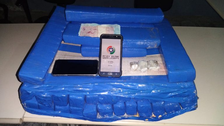 PM apreende 28 quilos de maconha no Ariribá