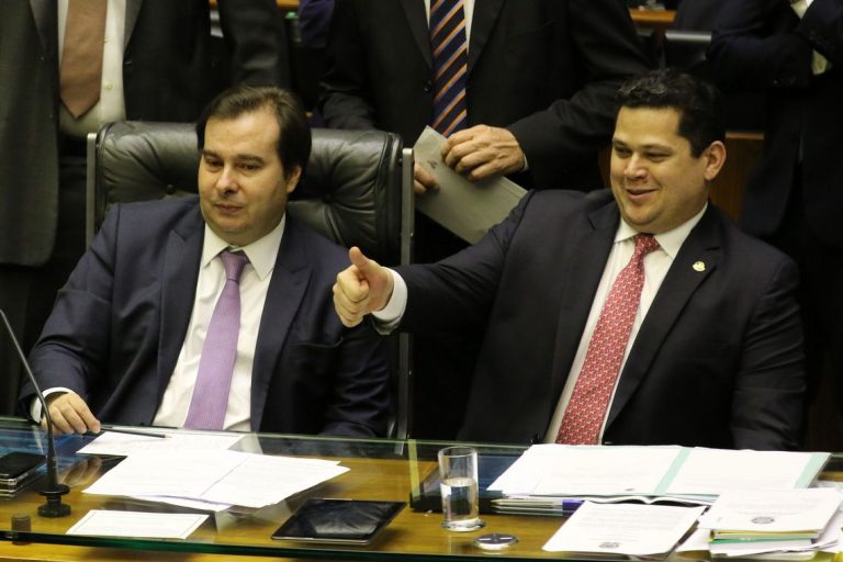 STF barra possibilidade de reeleição de Alcolumbre e Rodrigo Maia