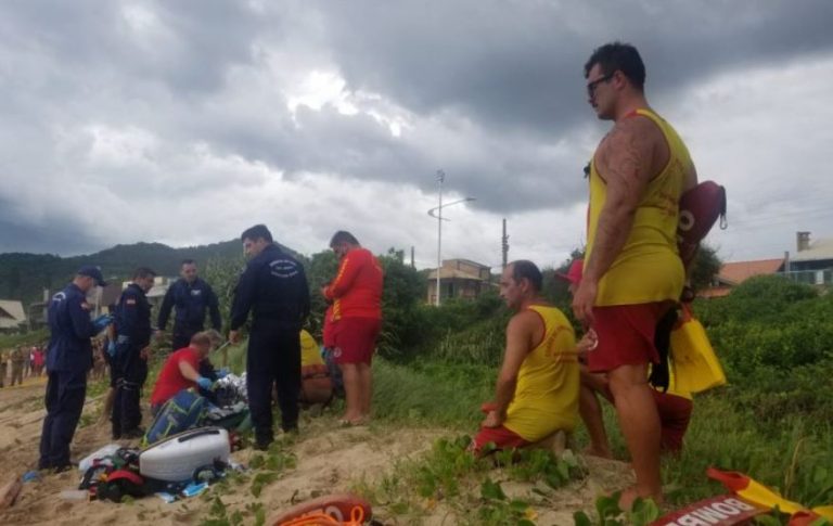 Mulher de 28 anos morre afogada em Penha