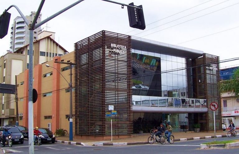 Biblioteca Pública fecha novamente. Desta vez um vazamento em caixa d’água.