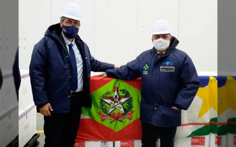 SC deve receber 126 mil doses no primeiro lote de vacina