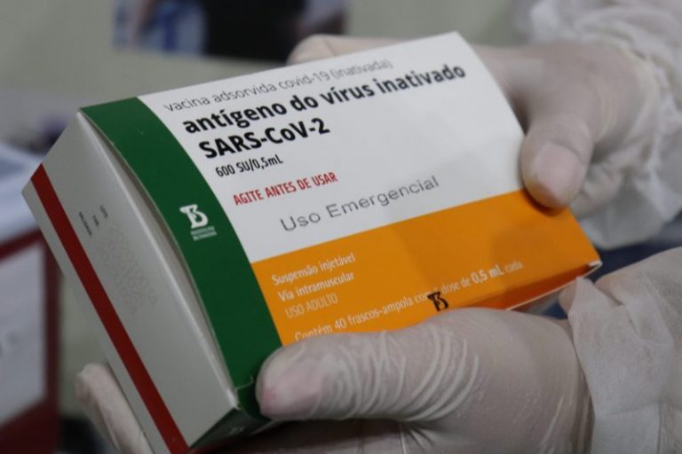 Governo federal assinará compra de mais 54 milhões de doses da Coronavac