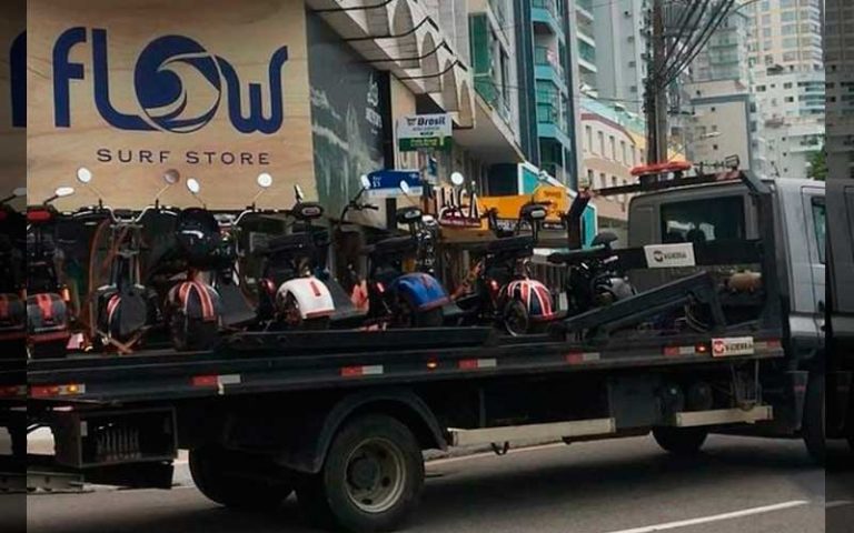 Fiscalização apreende patinetes irregulares na Atlântica