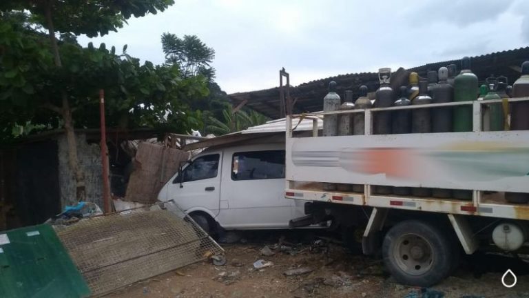 Caminhão descontrolado causa acidente e mata criança de 1 ano