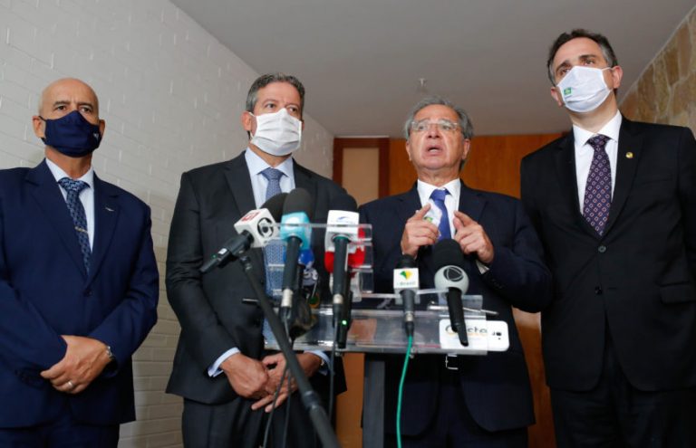 Guedes, Lira e Pacheco acertam auxílio emergencial e aprovação de pauta fiscal