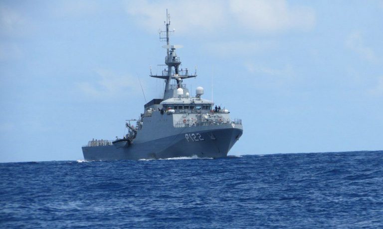 PF e Marinha apreendem veleiro carregado de cocaína com destino à Europa